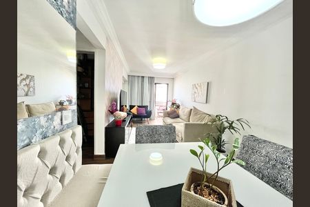 Apartamento à venda com 74m², 3 quartos e 2 vagasSala