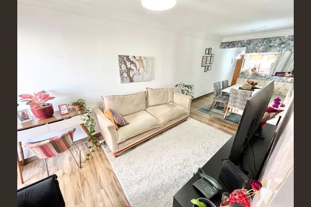 Apartamento à venda com 74m², 3 quartos e 2 vagasSala