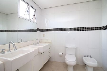 Casa de condomínio à venda com 470m², 4 quartos e 6 vagas Casa de condomínio à venda com 470m², 4 quartos e 6 vagasFoto 61