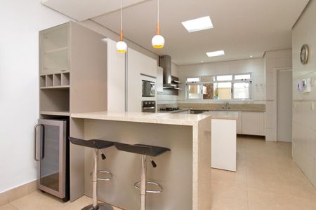 Casa de condomínio à venda com 470m², 4 quartos e 6 vagas Casa de condomínio à venda com 470m², 4 quartos e 6 vagasFoto 27