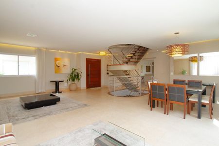 Casa de condomínio à venda com 470m², 4 quartos e 6 vagas Casa de condomínio à venda com 470m², 4 quartos e 6 vagasFoto 14