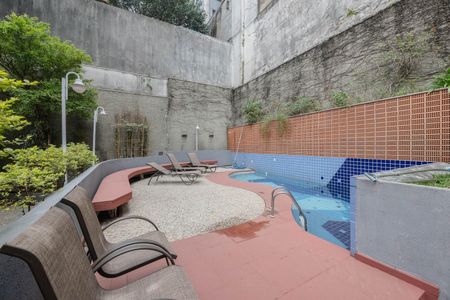 Apartamento para alugar com 40m², 2 quartos e 1 vaga Apartamento para alugar com 40m², 2 quartos e 1 vagaÁrea comum - Piscina