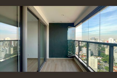Apartamento para alugar com 70m², 2 quartos e 1 vaga Apartamento para alugar com 70m², 2 quartos e 1 vagaVaranda