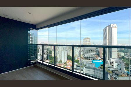 Apartamento para alugar com 70m², 2 quartos e 1 vaga Apartamento para alugar com 70m², 2 quartos e 1 vagaVaranda