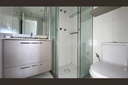Apartamento para alugar com 70m², 2 quartos e 1 vaga Apartamento para alugar com 70m², 2 quartos e 1 vagaBanheiro da Suíte