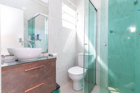 Casa à venda com 126m², 2 quartos e 2 vagas Casa à venda com 126m², 2 quartos e 2 vagasBanheiro Quarto 1 - Suíte