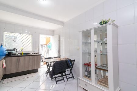 Casa à venda com 126m², 2 quartos e 2 vagas Casa à venda com 126m², 2 quartos e 2 vagasCozinha