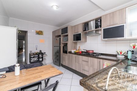 Casa à venda com 126m², 2 quartos e 2 vagas Casa à venda com 126m², 2 quartos e 2 vagasCozinha