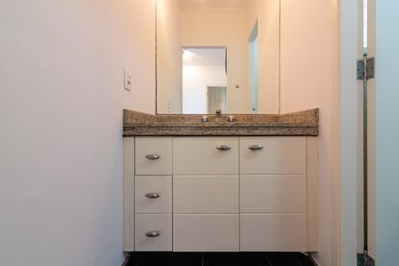 Apartamento para alugar com 82m², 2 quartos e 2 vagas Apartamento para alugar com 82m², 2 quartos e 2 vagasBanheiro da Suíte 1