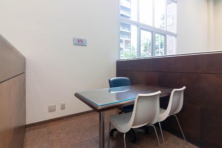 Apartamento para alugar com 82m², 2 quartos e 2 vagas Apartamento para alugar com 82m², 2 quartos e 2 vagasCoworking