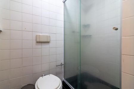 Apartamento para alugar com 82m², 2 quartos e 2 vagas Apartamento para alugar com 82m², 2 quartos e 2 vagasBanheiro da Suíte 1