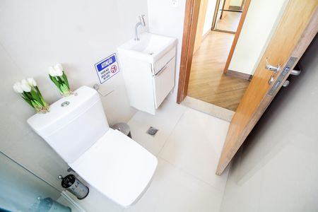 Apartamento à venda com 60m², 2 quartos e 1 vaga Apartamento à venda com 60m², 2 quartos e 1 vagaBanheiro