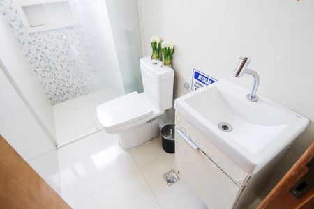 Apartamento à venda com 60m², 2 quartos e 1 vaga Apartamento à venda com 60m², 2 quartos e 1 vagaBanheiro