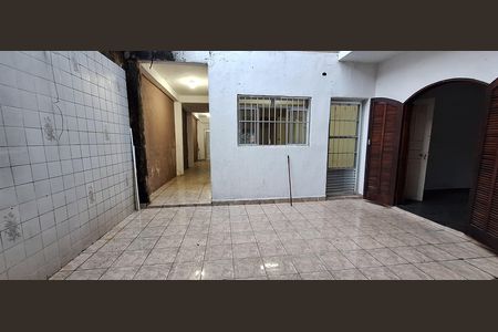 Casa para alugar com 90m², 2 quartos e 1 vaga Casa para alugar com 90m², 2 quartos e 1 vagaQuintal