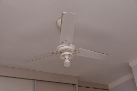 Apartamento para alugar com 70m², 2 quartos e 1 vaga Apartamento para alugar com 70m², 2 quartos e 1 vagaDetalhe Quarto 2-Ventilador