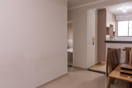 Sala de apartamento para alugar com 2 quartos, 70m² em Loteamento Industrial Machadinho, Americana
