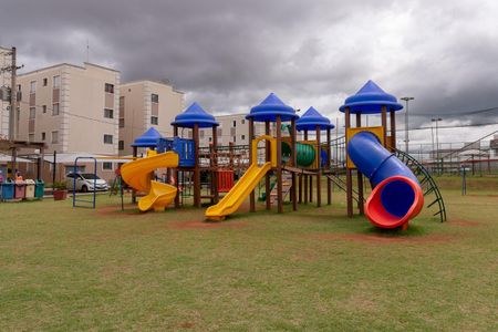 Apartamento para alugar com 70m², 2 quartos e 1 vaga Apartamento para alugar com 70m², 2 quartos e 1 vagaÁrea Comum-Playground