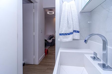 Apartamento à venda com 60m², 2 quartos e 1 vaga Apartamento à venda com 60m², 2 quartos e 1 vagabanheiro social_4