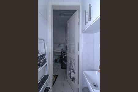 Apartamento à venda com 60m², 2 quartos e 1 vaga Apartamento à venda com 60m², 2 quartos e 1 vagabanheiro na área de serviço_4