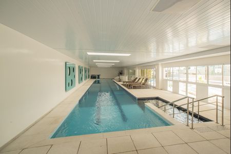 Apartamento à venda com 104m², 2 quartos e 2 vagasÁrea comum - Piscina coberta