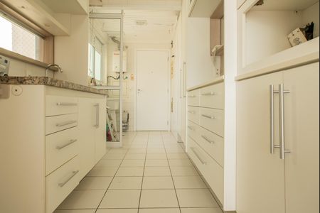 Apartamento à venda com 104m², 2 quartos e 2 vagasCozinha