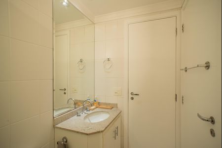 Apartamento à venda com 104m², 2 quartos e 2 vagasBanheiro social/Banheiro da Suíte 1
