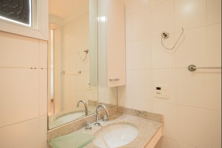 Apartamento à venda com 104m², 2 quartos e 2 vagasBanheiro da Suíte 2