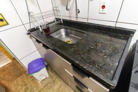 Apartamento para alugar com 45m², 2 quartos e 1 vaga Apartamento para alugar com 45m², 2 quartos e 1 vagaCozinha e Área de Serviço