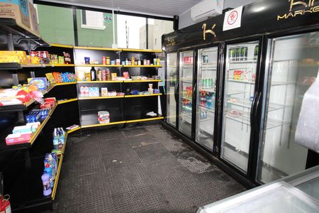 Apartamento para alugar com 56m², 2 quartos e 1 vagaÁrea comum - Mini Mercado