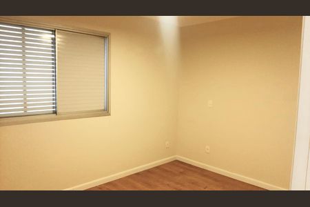 Apartamento para alugar com 76m², 3 quartos e 1 vaga Apartamento para alugar com 76m², 3 quartos e 1 vagaQuarto