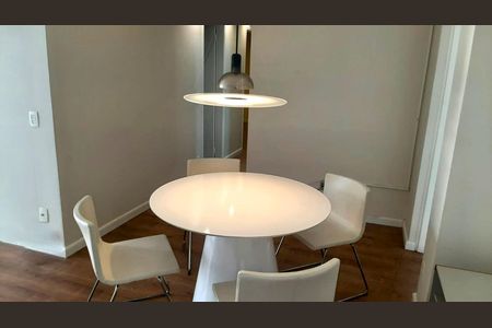 Apartamento para alugar com 76m², 3 quartos e 1 vaga Apartamento para alugar com 76m², 3 quartos e 1 vagaSala