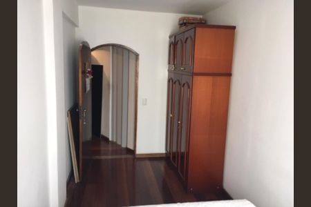 Casa à venda com 200m², 5 quartos e 2 vagas Casa à venda com 200m², 5 quartos e 2 vagasQuarto