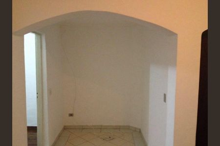 Casa à venda com 200m², 5 quartos e 2 vagas Casa à venda com 200m², 5 quartos e 2 vagasSala