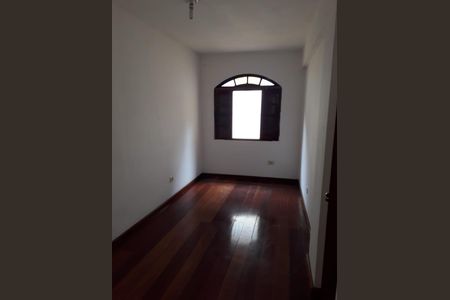 Casa à venda com 200m², 5 quartos e 2 vagas Casa à venda com 200m², 5 quartos e 2 vagasQuarto