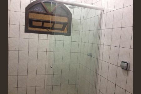 Casa à venda com 200m², 5 quartos e 2 vagas Casa à venda com 200m², 5 quartos e 2 vagasBanheiro
