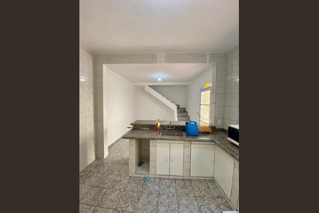 Casa à venda com 200m², 5 quartos e 2 vagas Casa à venda com 200m², 5 quartos e 2 vagasCozinha