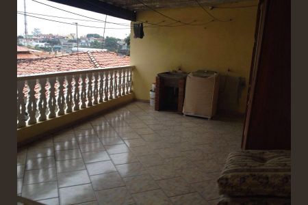 Casa à venda com 200m², 5 quartos e 2 vagas Casa à venda com 200m², 5 quartos e 2 vagasÁrea externa