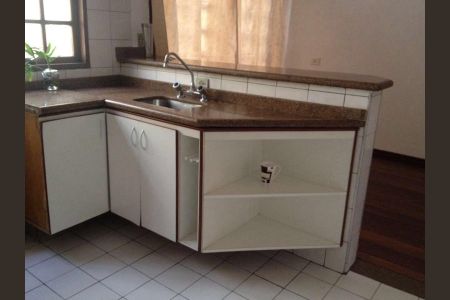 Casa à venda com 200m², 5 quartos e 2 vagas Casa à venda com 200m², 5 quartos e 2 vagasCozinha