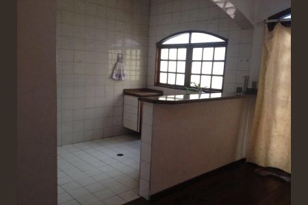 Casa à venda com 200m², 5 quartos e 2 vagas Casa à venda com 200m², 5 quartos e 2 vagasCozinha