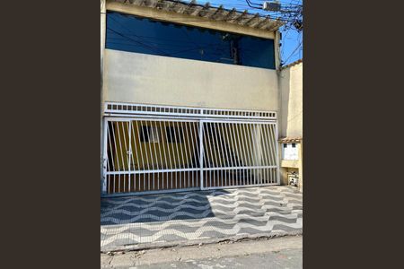 Casa à venda com 200m², 5 quartos e 2 vagas Casa à venda com 200m², 5 quartos e 2 vagasFachada