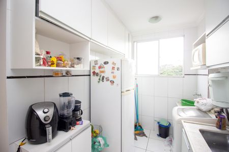 Apartamento à venda com 100m², 3 quartos e 2 vagas Apartamento à venda com 100m², 3 quartos e 2 vagasCozinha e Área de Serviço
