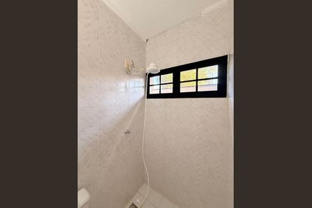 Casa de condomínio para alugar com 660m², 5 quartos e 5 vagasBanheiro de Serviço