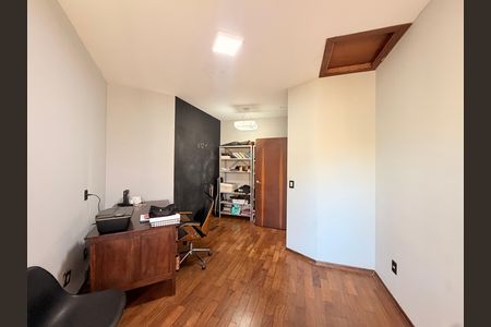 Casa de condomínio para alugar com 660m², 5 quartos e 5 vagasQuarto 3