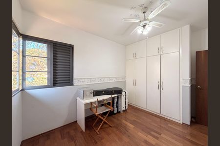 Casa de condomínio para alugar com 660m², 5 quartos e 5 vagasQuarto 4