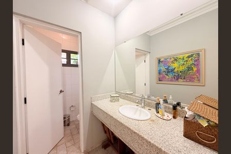 Casa de condomínio para alugar com 660m², 5 quartos e 5 vagasLavabo