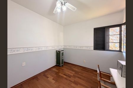 Casa de condomínio para alugar com 660m², 5 quartos e 5 vagasQuarto 4