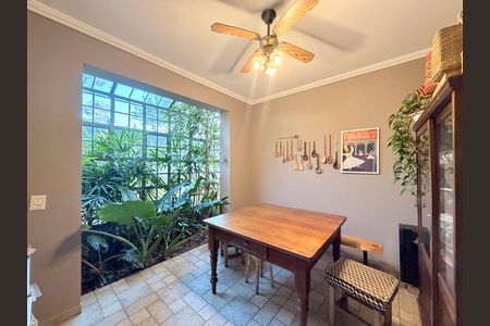 Casa de condomínio para alugar com 660m², 5 quartos e 5 vagasSala de refeições