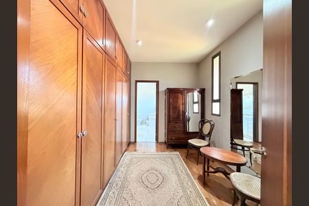 Casa de condomínio para alugar com 660m², 5 quartos e 5 vagasSuíte Master