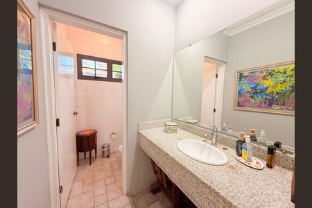 Casa de condomínio para alugar com 660m², 5 quartos e 5 vagasLavabo