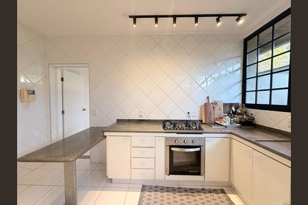 Casa de condomínio para alugar com 660m², 5 quartos e 5 vagasCozinha